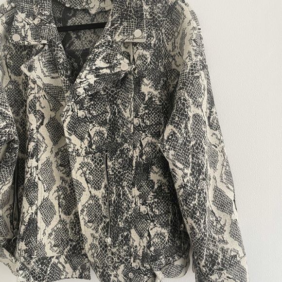 Snakeskin jacket - Zara - Picture 2 of 4